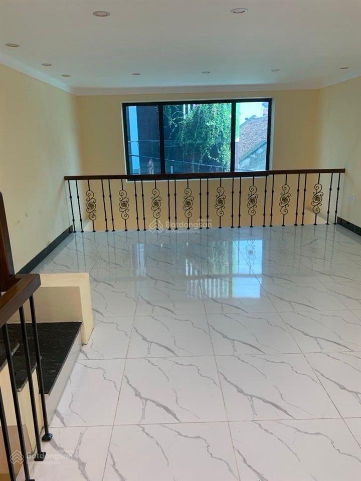 Bán đất tặng nhà 4 tầng, phố lò đúc, 32m2, 6.7 tỷ