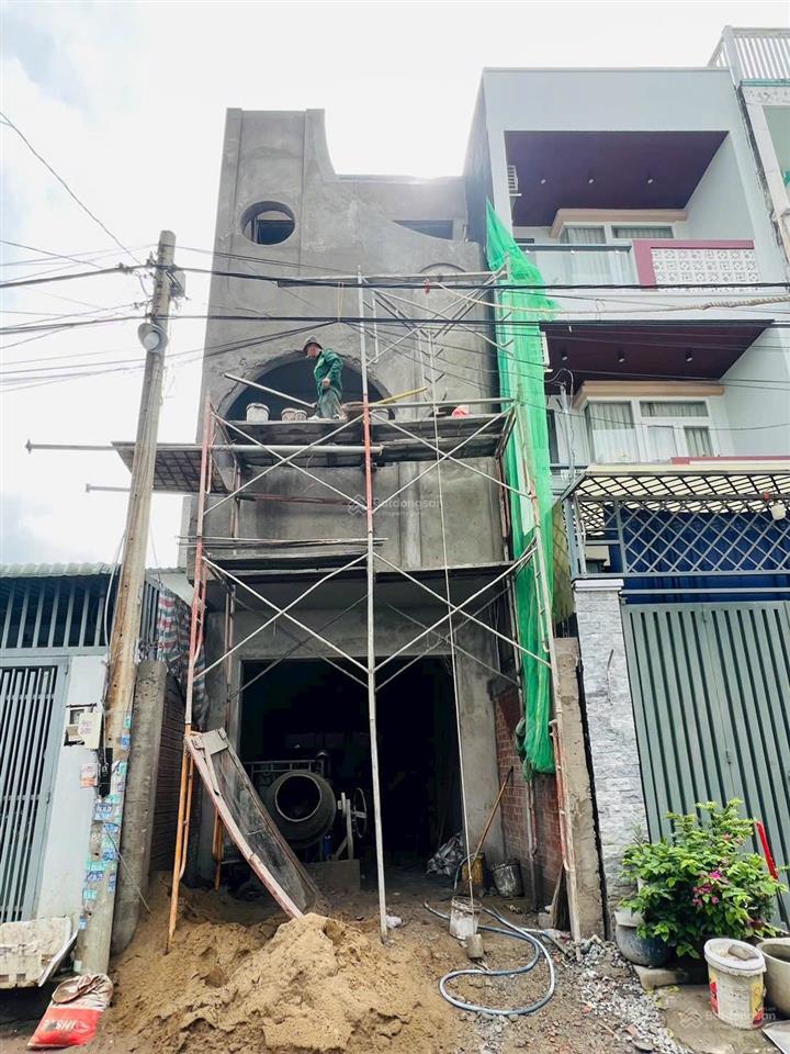 Cần bán gấp trong tháng căn nhà phố 50m2, 1t2l, 4pn, 3wc sau lưng chợ long trường.