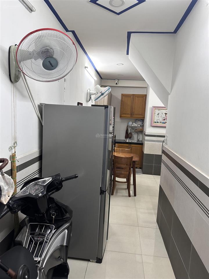 Cần bán gấp nhà phố 1trệt 1lầu diện tích 20m2, đường nguyễn văn quá ,giá 1tỷ750,sổ hồng riêng.