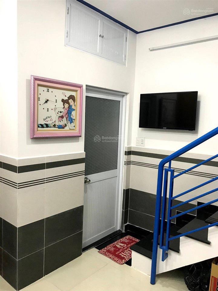 Cần bán gấp nhà phố 1trệt 1lầu diện tích 20m2, đường nguyễn văn quá ,giá 1tỷ750,sổ hồng riêng.