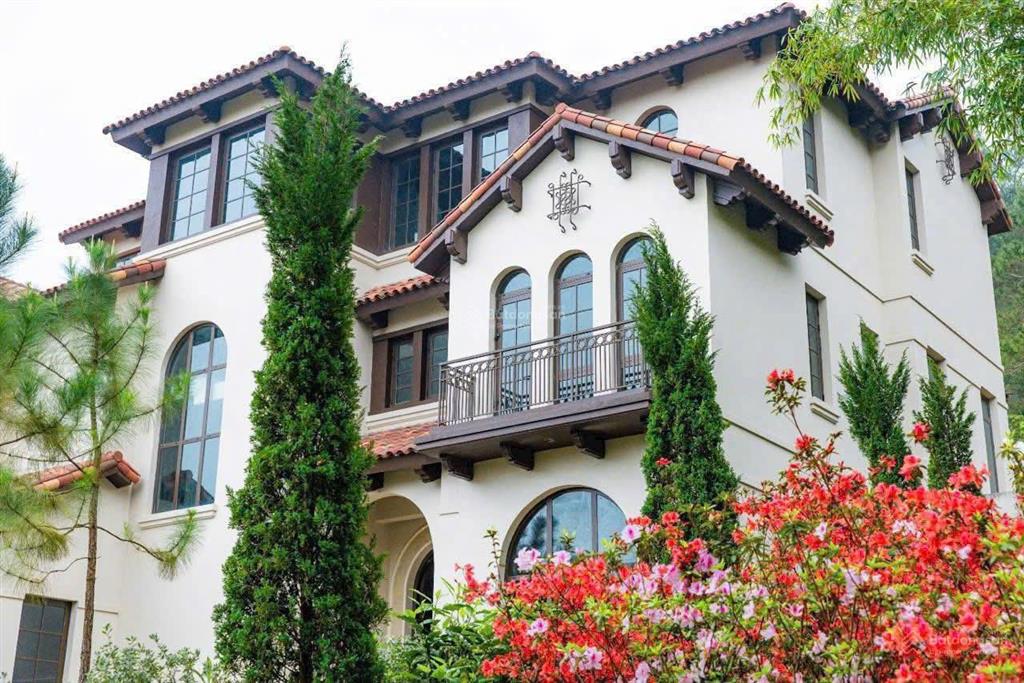 Chính chủ định cư đức bán bt thanh xuân valley, dt 200m2, hướng đông nam, giá 16tỷ,  0908 764 ***