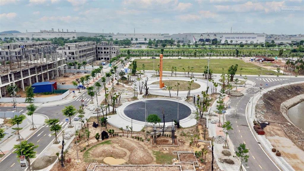 Chính chủ bán suất ngoại giao dự án homie city, dt 100m2 đường 20m, gần tttm giá 2,8tỷ. 0908 764 ***