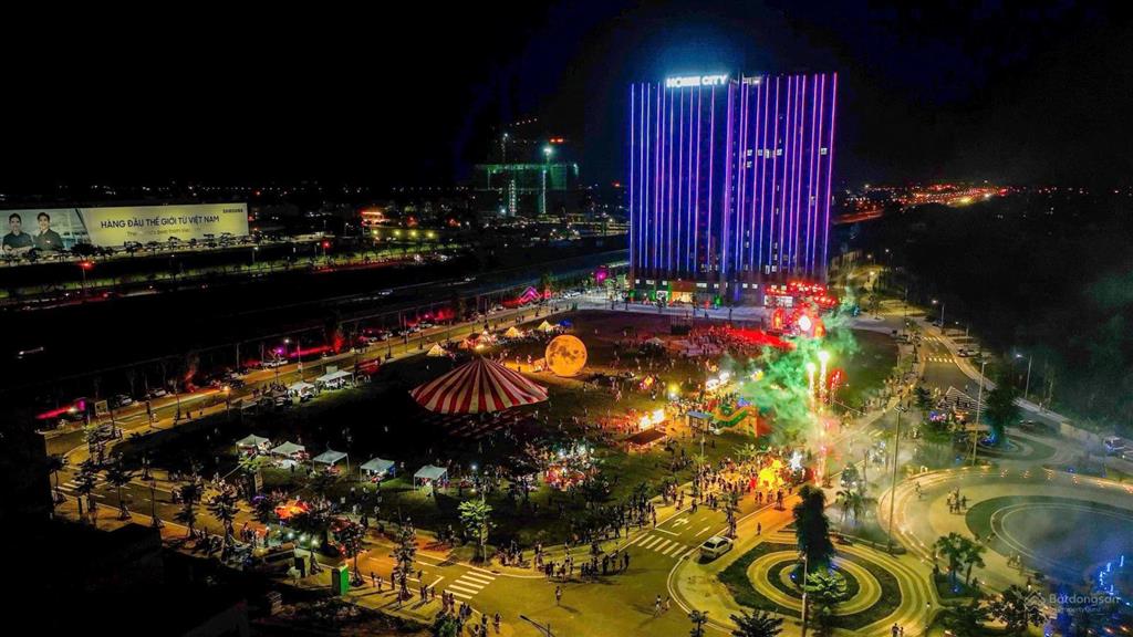 Chính chủ bán suất ngoại giao dự án homie city, dt 100m2 đường 20m, gần tttm giá 2,8tỷ. 0908 764 ***