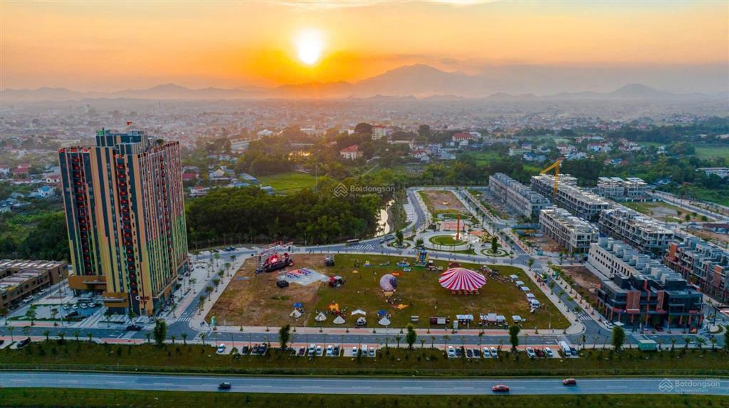 Chính chủ bán suất ngoại giao dự án homie city, dt 100m2 đường 20m, gần tttm giá 2,8tỷ. 0908 764 ***