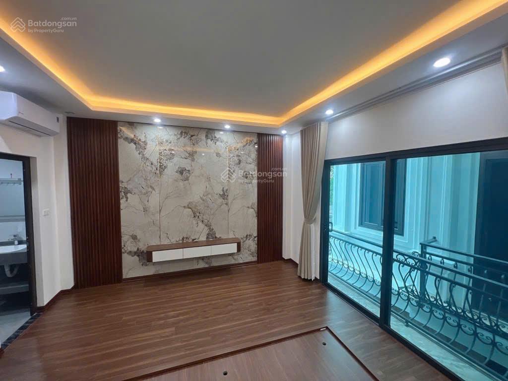 Bán nhà tây mỗ, 42m2, 5 tầng thang máy, giá 6.6 tỷ, nhà mới ở luôn, 2 thoáng, gần phố, ba bước ô tô