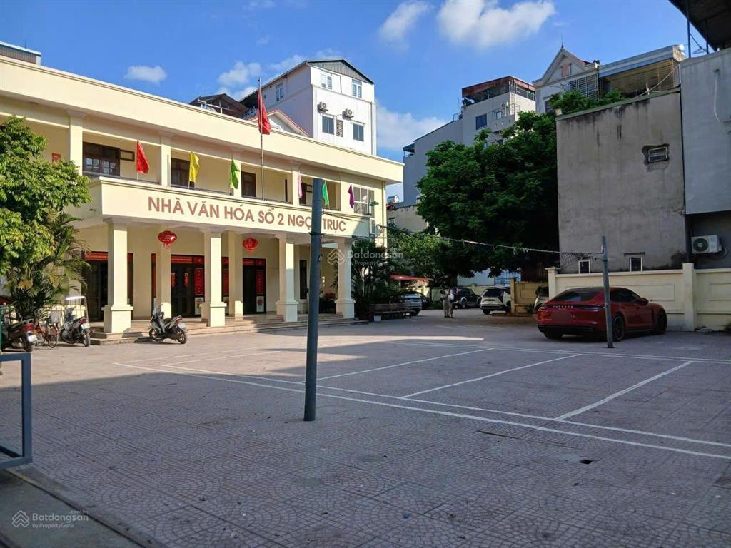 Bán nhà ngọc trục, 52m2, giá 9.05 tỷ, nhà đẹp dân xây, 2 mặt thoáng, ô tô sát nhà, an sinh đỉnh