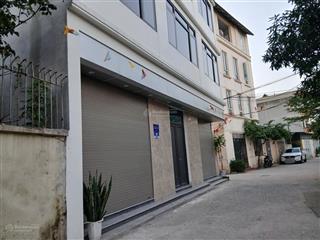 Bán nhà quang tiến, 65m2, nhà dân xây, ô chờ thang máy, ngõ thông, ô tô đỗ cửa qua nhà, giá 10.8 tỷ