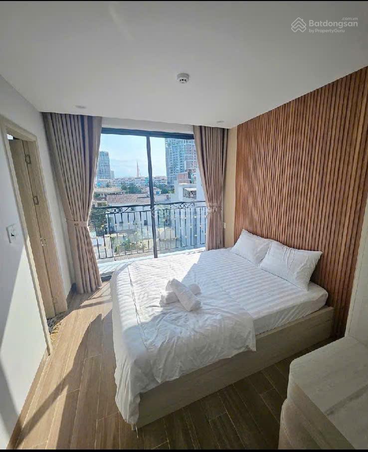 Bán tòa căn hộ an thượng, dt 91.6m2, dòng tiền 1,2 tỷ/năm, khu phố tây