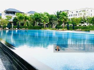 Lakeview city chính chủ cần bán gấp căn góc nhà phố sân vườn dt 7x20m 1 trệt 3 lầu full nội thất