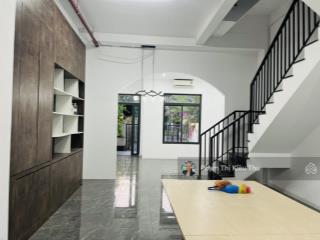 Nhà phố trục đường chính 25m kđt lakeview city nhà hoàn thiện 3 lầu dt 5x20m. cho thuê giá 27tr/th