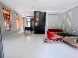 Siêu phẩm biệt thự góc 2 mặt tiền sân vườn lakeview city nội thất mới đẹp dt 221m2, giá thuê 40tr