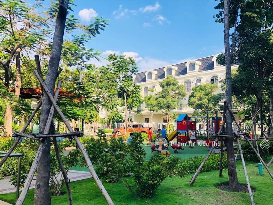 Lakeview city chính chủ cần bán nhà phố trục đường d 25m view gần hồ dt nhà 100m2 nội thất đẹp