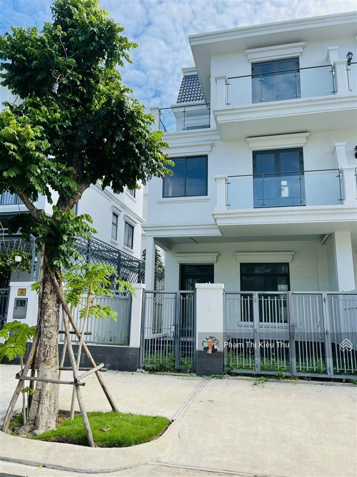 Lakeview city chính chủ cần bán nhà phố trục đường d 25m view gần hồ dt nhà 100m2 nội thất đẹp