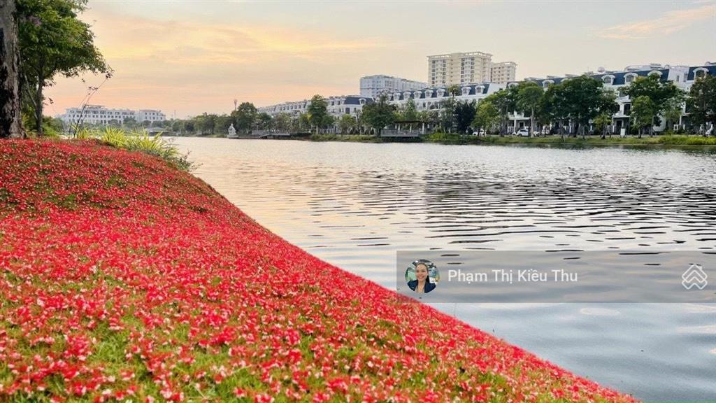 Lakeview city chính chủ cần bán nhà phố trục đường d 25m view gần hồ dt nhà 100m2 nội thất đẹp