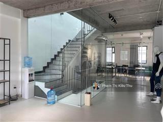 Cho thuê nhà phố lakeview city dt 5x20m 1 trệt 3 lầu nội thất cơ bản giá 26tr  0902 872 ***