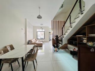 Nhà phố lakeview city dt 5x20m 1 trệt 3 lầu nội thất mới đẹp giá thuê chỉ 27tr  ngay 0902 872 ***