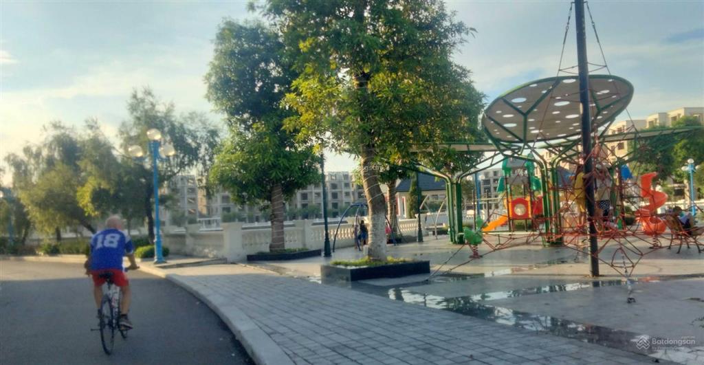 Biệt thự lideco 228,4m25t gần hồ, dtiền 50tr/tháng, giá 32tỷ