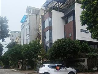 Hiếm  đất đg đức diễn 144m2  mt8m, vỉa hè container tránh, giá 39.8 tỷ