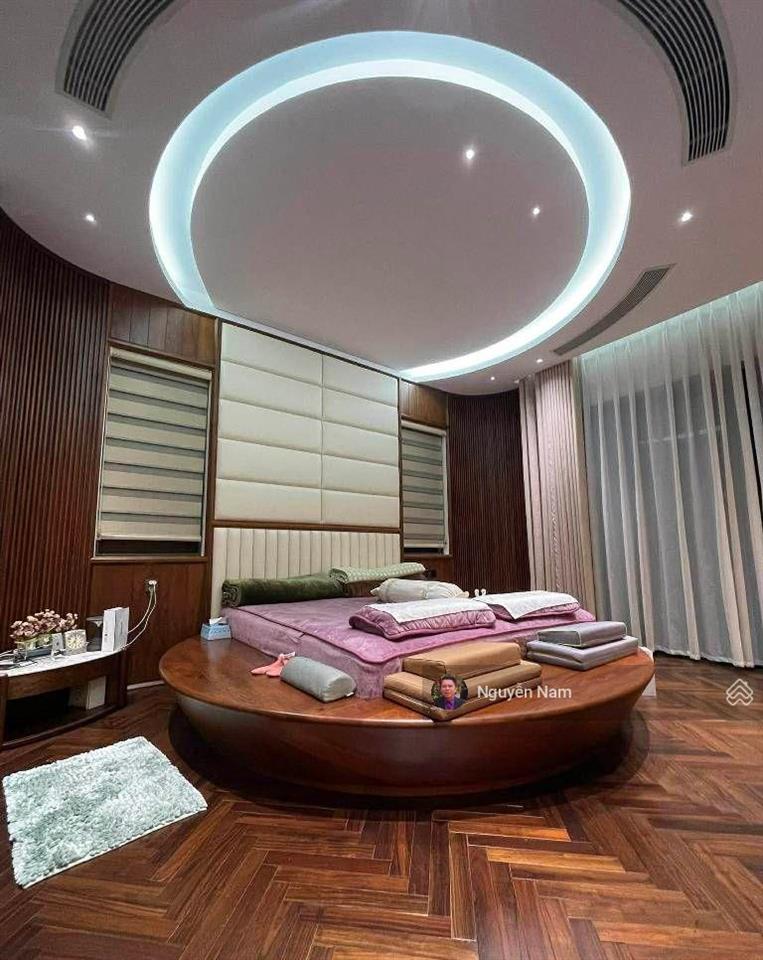 Đẳng cấp biệt thự đl mặt hồ  thang máy, ở vip, 315m25 tầng, 79,5tỷ