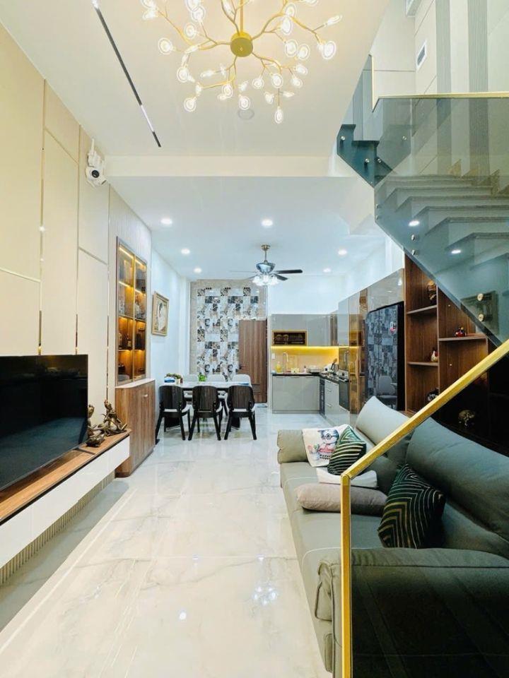 Nhà mặt tiền Quận 1, Huyền Quang ngang 4m dài 15m 3 tầng hoàn công đủ...