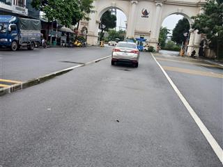 Bán gấp biệt thự đẹp, 236m2, 125 triệu / m2 tại trạm trôi, hoài đức, hà nội