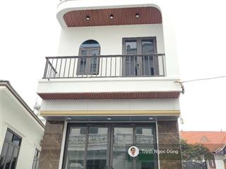 Bán nhà 3 tầng xây độc lập tổ 8 thị trấn an dương  hải phòng, ô tô vào nhà, giá 2.65 tỷ
