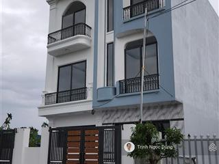 Bán nhà 3t mặt đường, sân cổng tại đẩu sơn, văn đẩu, kiến an, hải phòng, ôtô vào nhà, giá 2.65 tỷ