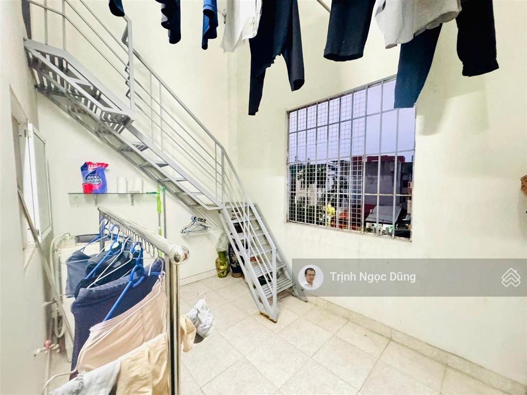 Bán nhà 3.5 tầng sân cổng riêng ngô gia tự, lê hồng phong, hải an, hải phòng, giá 2.65 tỷ. tặng đồ