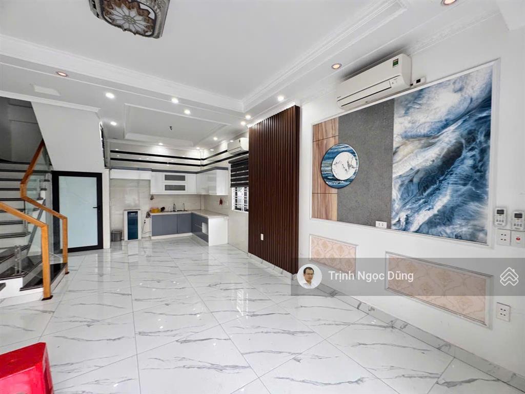 Bán nhà 4 tầng lô góc mặt đường ôtô tránh nhau trung hành, hải an, hải phòng ôtô vào nhà giá 4.6 tỷ