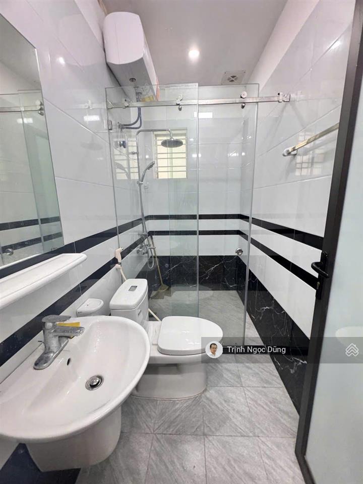 Bán nhà 4 tầng lô góc mặt đường ôtô tránh nhau trung hành, hải an, hải phòng ôtô vào nhà giá 4.6 tỷ