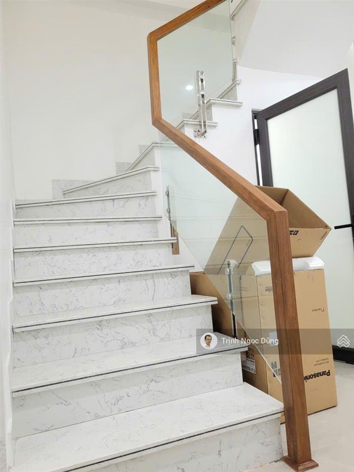 Bán nhà 4t phân lô ngô gia tự, lê hồng phong, hải an, hải phòng, thang máy ô tô vào nhà, giá 8.2 tỷ