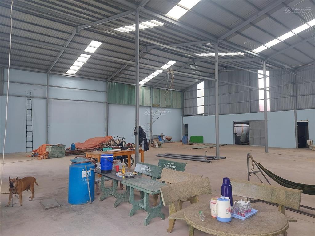 Cho thuê nhà xưởng 1200m2 đường xe công 40 feet tại phường tân thới hiệp, hcm