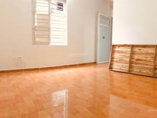 Chính chủ cần cho thuê phòng tại địa chỉ nhà số 1 ngõ 1142 đường láng