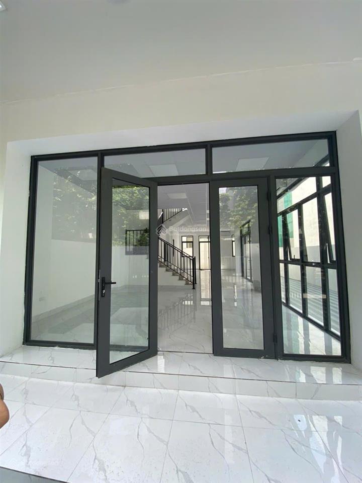 Cho thuê biệt thự dương nội hoàn thiện đẹp ngay cạnh hồ, không giới hạn mục đích sử dụng  28tr