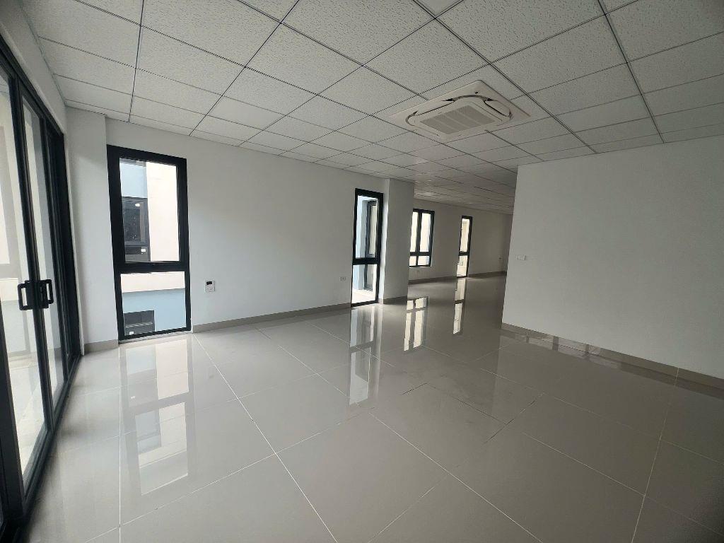 Cho thuê lẻ tầng biệt thự Dương Nội làm văn phòng, hoàn thiện full - 12tr