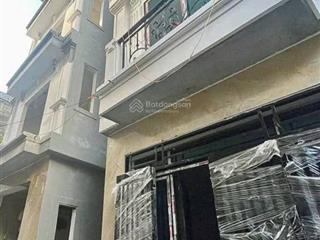 Lô góc xây mới 5 tầng, 32m2. full nội thất. giá 4,1 tỷ. sổ đỏ chính chủ. tiện ích đầy đủ