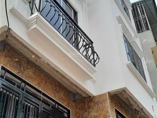 Siêu phẩm 38m2 giáp yên nghĩa. ôtô đỗ cửa. giá 4,95tỷ. sổ đỏ chính chủ