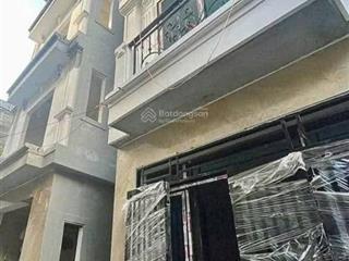 Đồng nhân  đông la 30m2 5 tầng. giá 3,85tỷ. sổ đỏ chính chủ. nội thất full có căn bên ngoài 32m2