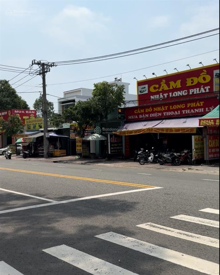 Bán đất và nhà 3 tầng lô góc 300m2 đường chính dk5a đối diện công viên mỹ phước 3