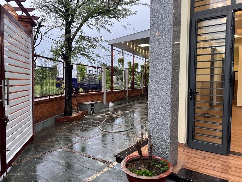 Biệt thự 2 mặt tiền kinh doanh siêu đẹp  bình mỹ