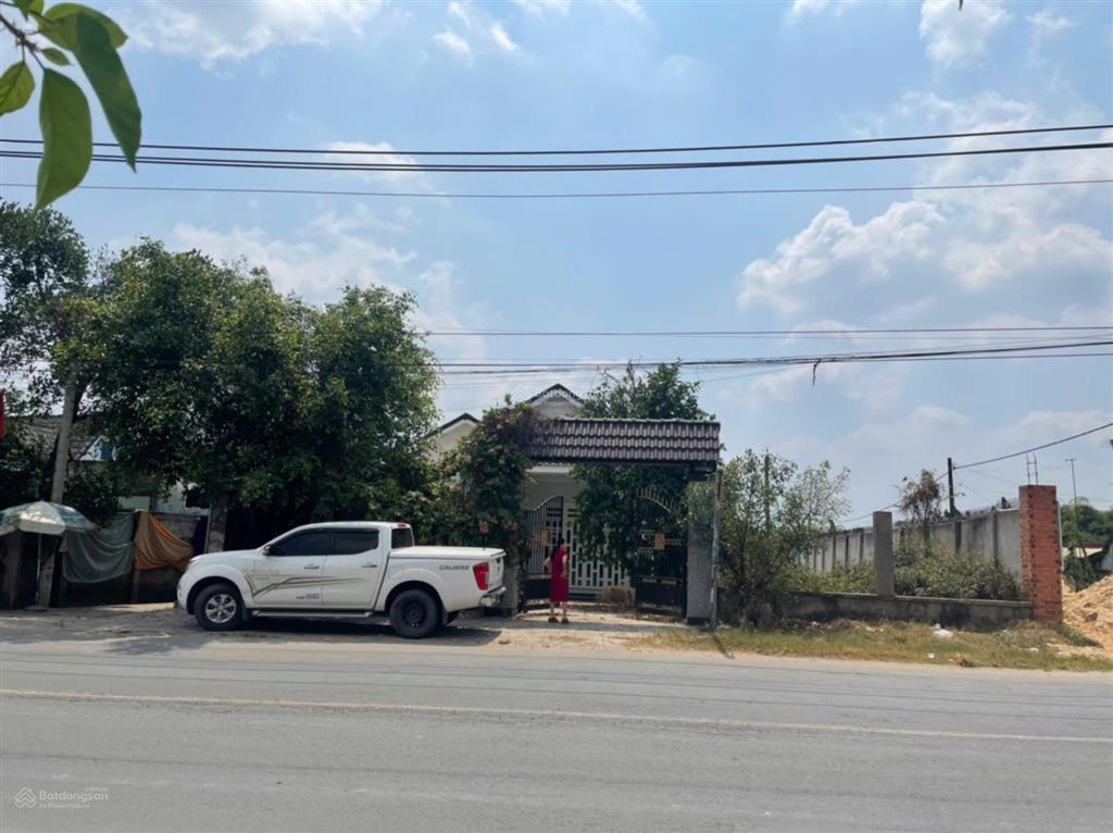 Mặt tiền tỉnh lộ 8  bán đất tặng nhà biệt thự phước vĩnh an  củ chi