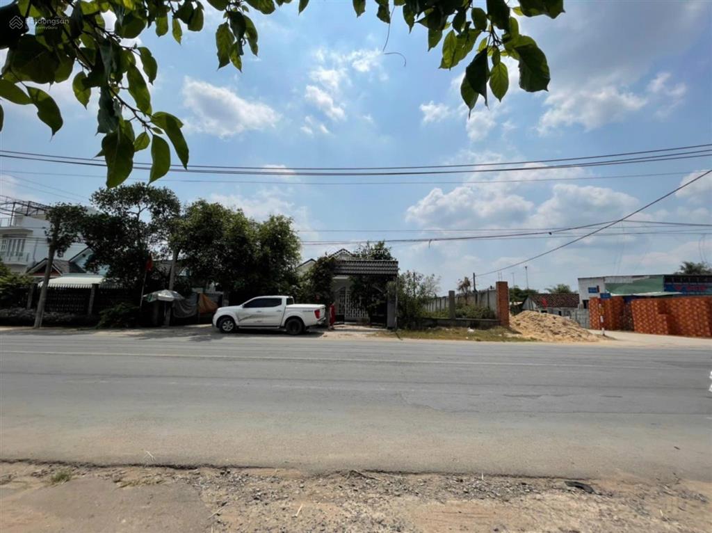 Mặt tiền tỉnh lộ 8  bán đất tặng nhà biệt thự phước vĩnh an  củ chi