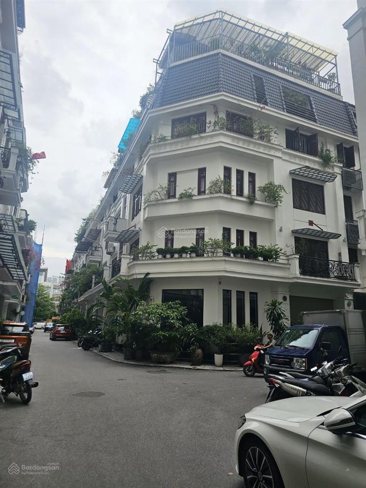 Bán biệt thự liền kề phố nguyễn huy tưởng, thang máy lô góc 210m2 chỉ 61 tỷ.  0975 642 ***