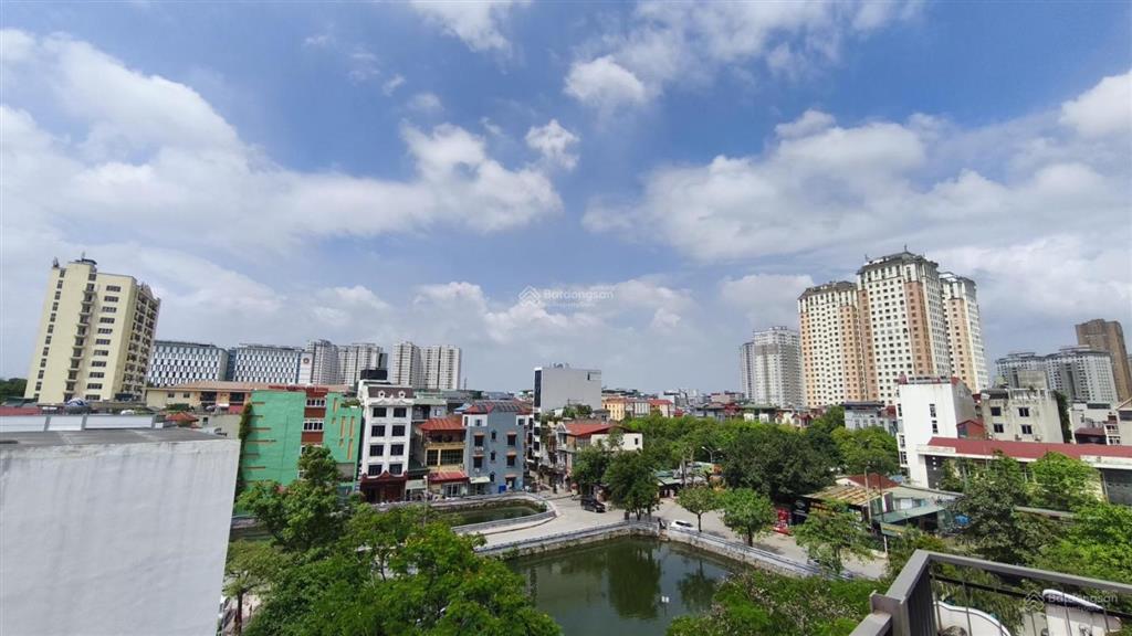 Giảm chào 1 tỷ, cần bán gấp nhà lô góc 3 thoáng, view hồ xa la. ô tô 5 tầng, 44m2, 13 tỷ.0392 177 ***