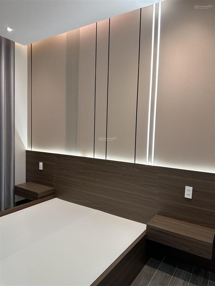 Chính chủ bán nhà mặt tiền đường số q2 có hh mg, nhà đẹp, vị trí đẹp, 150m2 sàn, có gara, cạnh sông