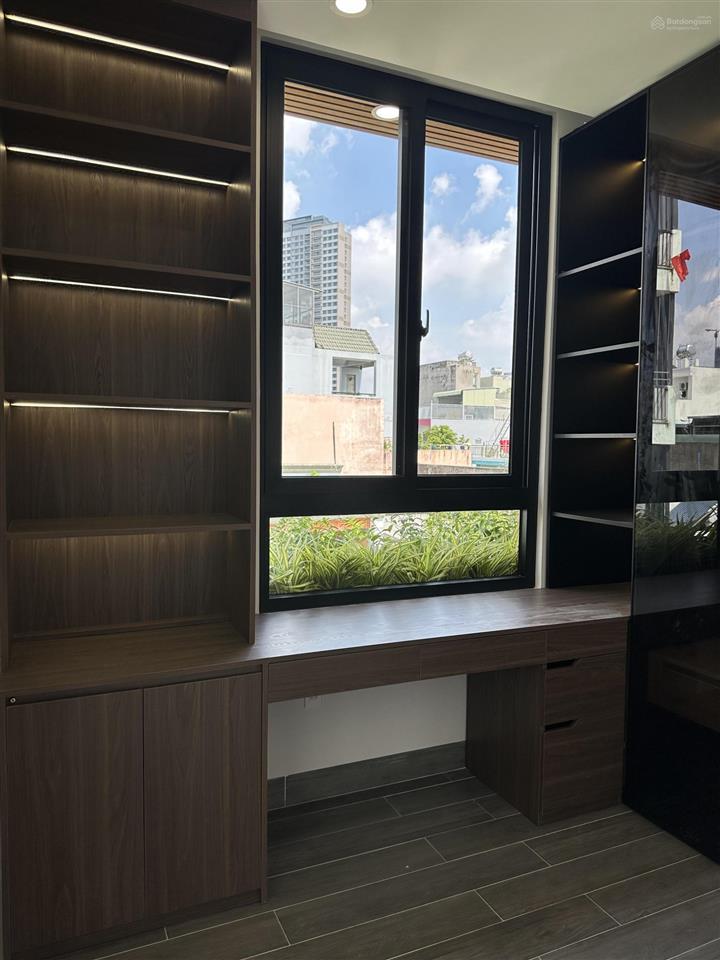 Chính chủ bán nhà mặt tiền đường số q2 có hh mg, nhà đẹp, vị trí đẹp, 150m2 sàn, có gara, cạnh sông