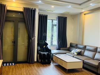 Cho thuê nhà đối diện công viên dt 5x20m xd 3,5 tấm. có máy lạnh, tủ âm tường. giá 30tr/tháng