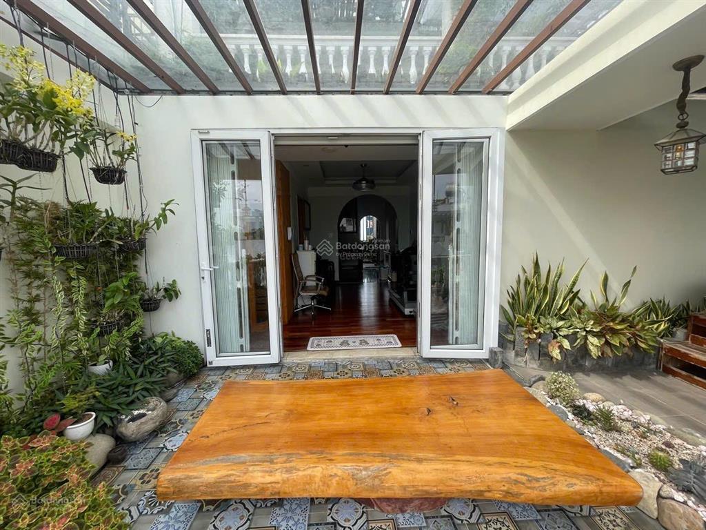 Nhà đường 30 khu dân cư tên lửa, cạnh công viên  dt 9m x 20m xây 4 lầu  giá 27 tỷ thương lượng