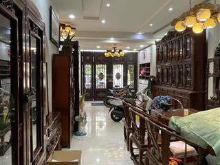 Nhà đường 30 khu dân cư tên lửa, cạnh công viên  dt 9m x 20m xây 4 lầu  giá 29 tỷ thương lượng