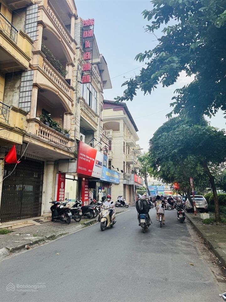 Chủ cần bán gấp ô tô tránh kinh doanh kim đồng 110 m , 5 tầng giá 24 tỷ